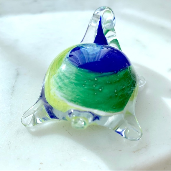 Blue Green Yellow Art Glass Mini Turtle Paperweight Ocean Tie Dye Cayman Islands - Picture 4 of 6